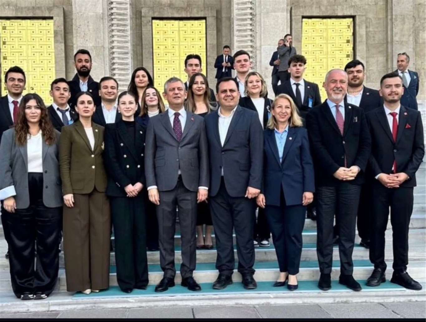 CHP Muğla Gençlik Kolları, Ankara'da Özgür Özel ile bir araya geldi haberi